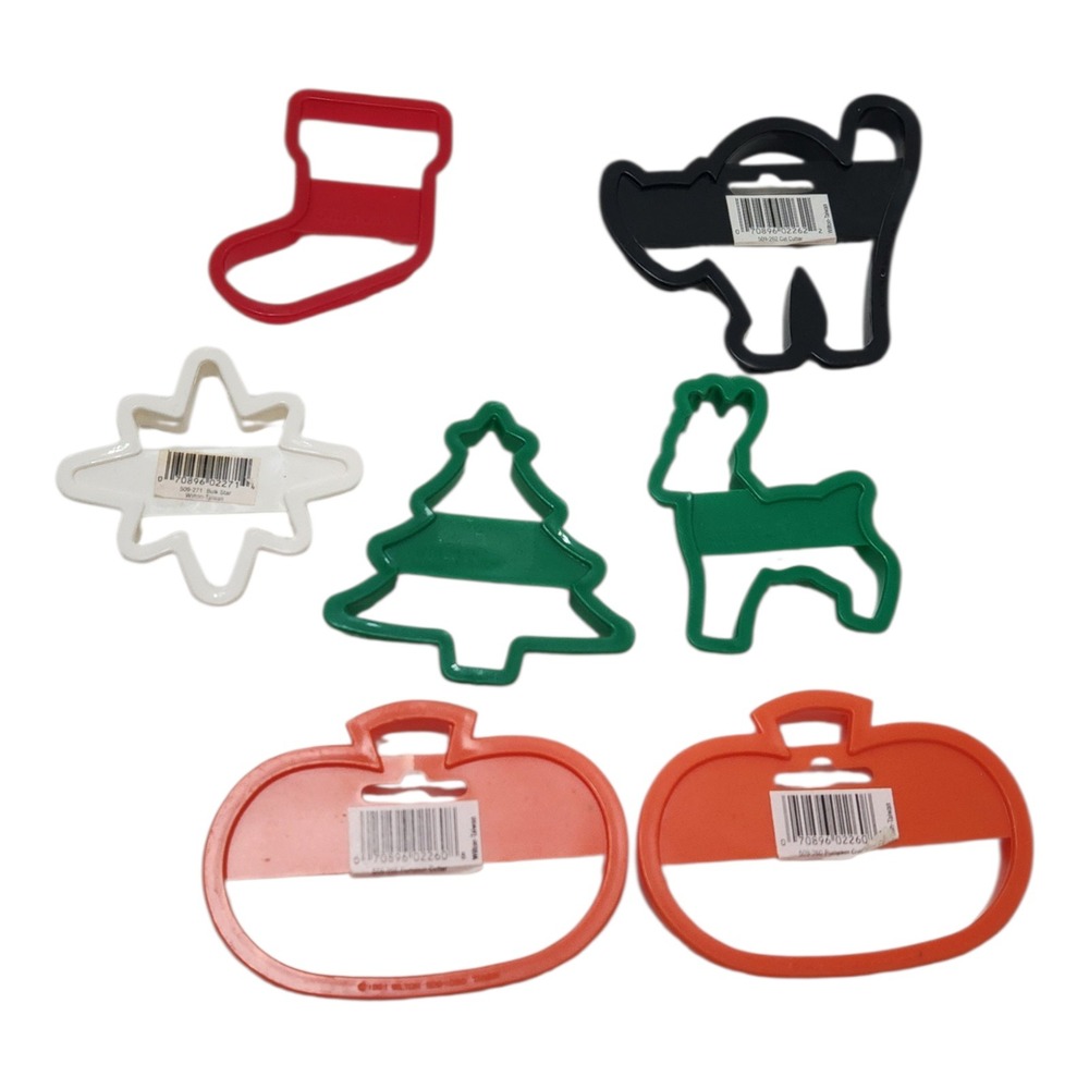 Wilton Vintage Plastic Cookie‎ Cutter Lot Holiday Christmas Halloween 7pc Set